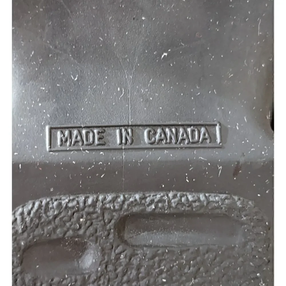 Toe Warmers Michelle Canada Suede WaterProof Zip Up Boots Size 12 S